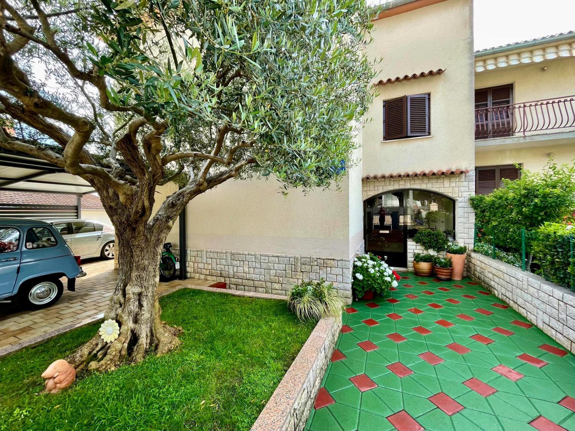 Apartment Adri Rovinj Exterior photo